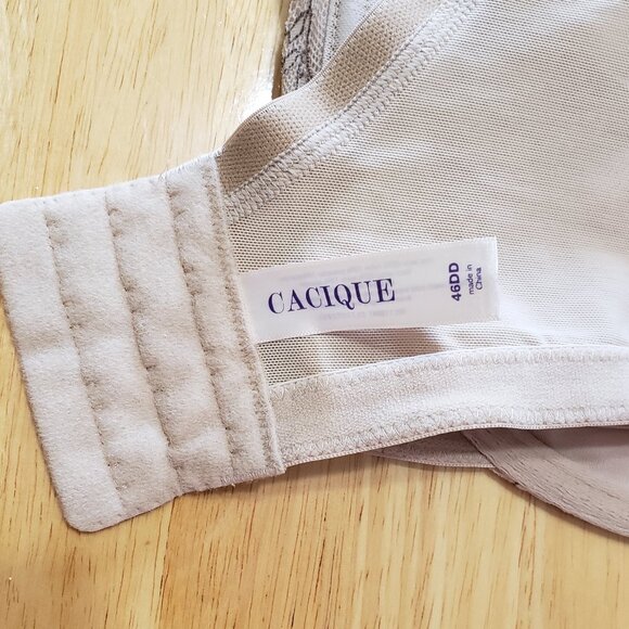 Cacique 46DD Lacy Beige Bra - Gently Worn - Picture 2 of 4